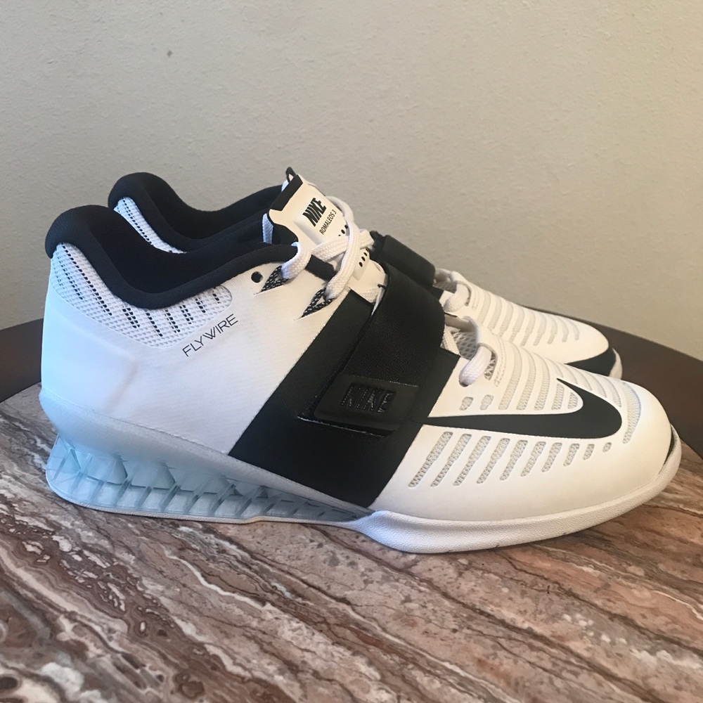 NEW Nike Romaleos 3 Weightlifting Size 9